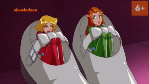 Totally_Spies__IncrediShrink_Compact_Hairdryer_SW_Animated-2.gif